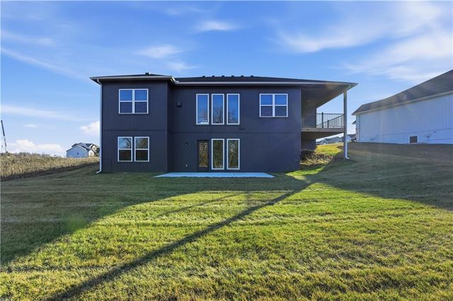 502 7th Street, Smithville, MO 64089