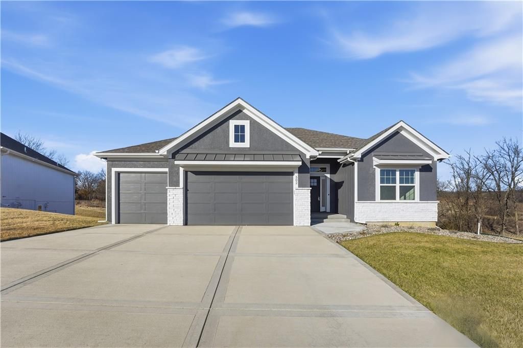 502 7th Street, Smithville, MO 64089