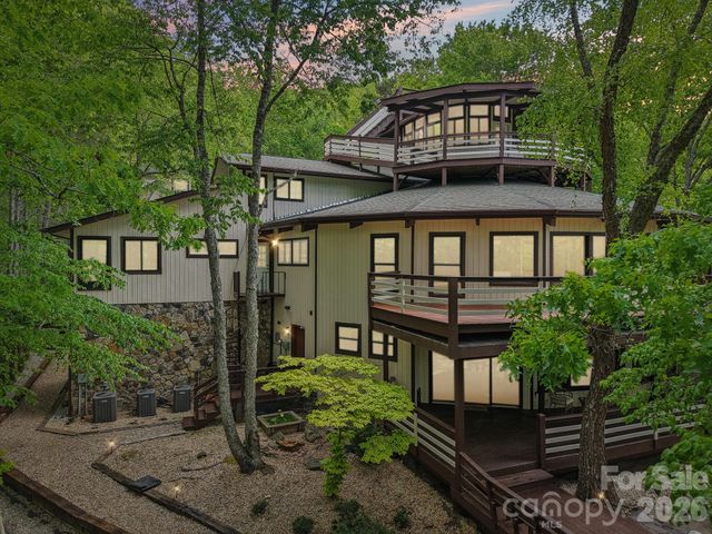 295 Dills Road, Bryson City, NC 28713