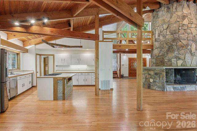 295 Dills Road, Bryson City, NC 28713