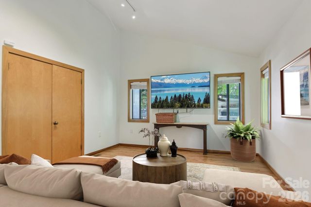 295 Dills Road, Bryson City, NC 28713