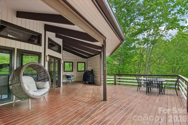 295 Dills Road, Bryson City, NC 28713