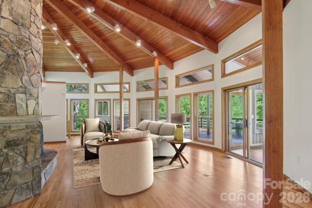 295 Dills Road, Bryson City, NC 28713
