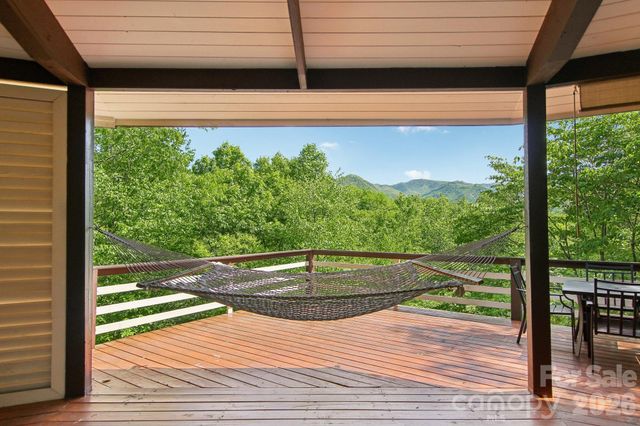 295 Dills Road, Bryson City, NC 28713