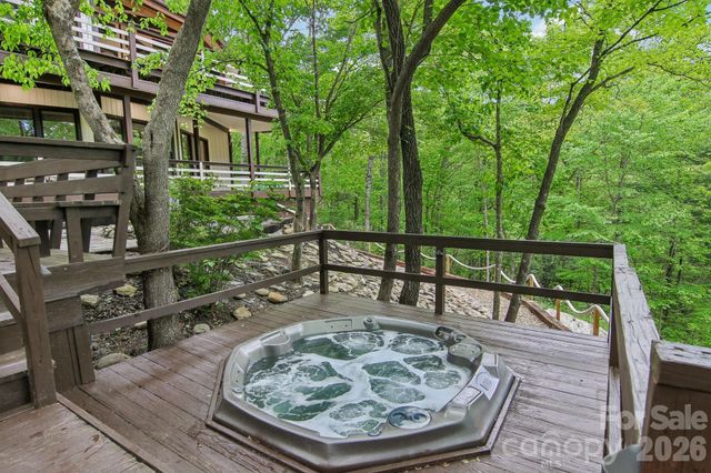 295 Dills Road, Bryson City, NC 28713