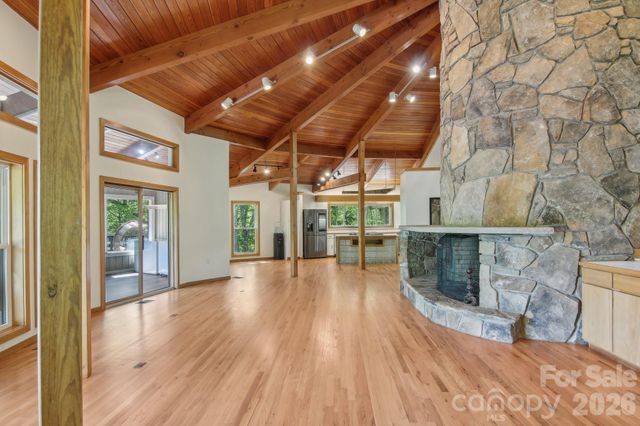 295 Dills Road, Bryson City, NC 28713