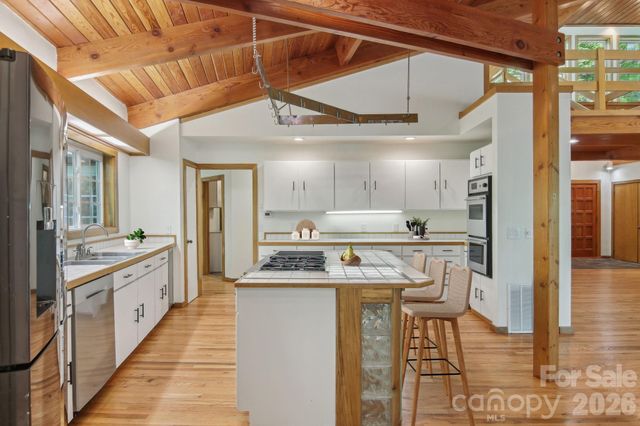 295 Dills Road, Bryson City, NC 28713