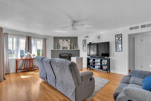 4005 E Princeton Ave, Fresno, CA 93703