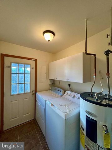 16321 TACONIC CIR, Dumfries, VA 22025