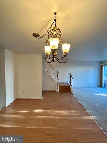 16321 TACONIC CIR, Dumfries, VA 22025