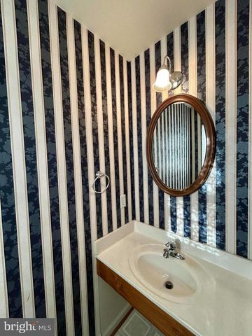 16321 TACONIC CIR, Dumfries, VA 22025