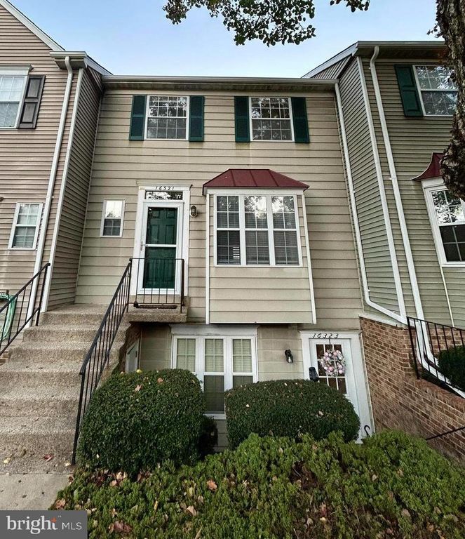 16321 TACONIC CIR, Dumfries, VA 22025