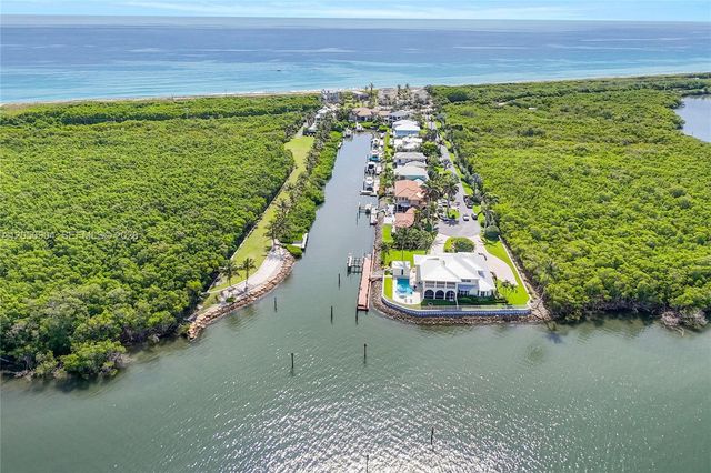4105 NE Rigels Cove Way, Hutchinson Island, FL 34957