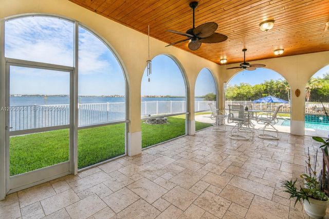 4105 NE Rigels Cove Way, Hutchinson Island, FL 34957