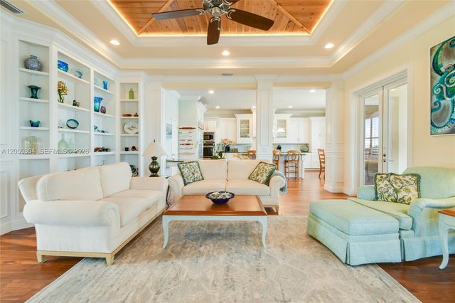 4105 NE Rigels Cove Way, Hutchinson Island, FL 34957