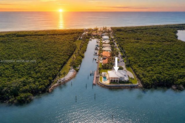 4105 NE Rigels Cove Way, Hutchinson Island, FL 34957