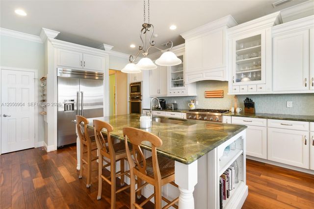 4105 NE Rigels Cove Way, Hutchinson Island, FL 34957