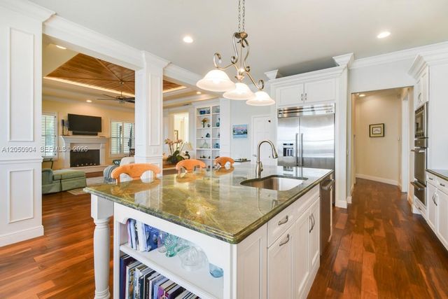 4105 NE Rigels Cove Way, Hutchinson Island, FL 34957