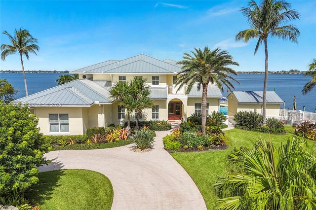 4105 NE Rigels Cove Way, Hutchinson Island, FL 34957