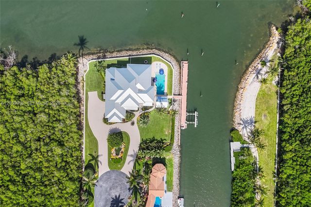 4105 NE Rigels Cove Way, Hutchinson Island, FL 34957