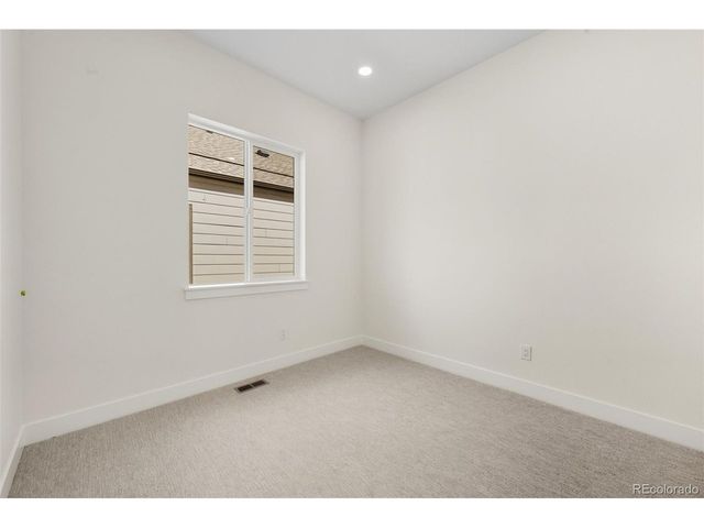 1617 Winter Glow Dr, Windsor, CO 80550