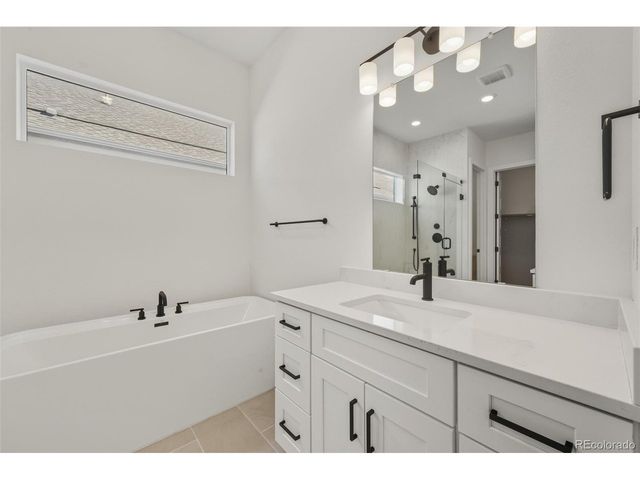 1617 Winter Glow Dr, Windsor, CO 80550