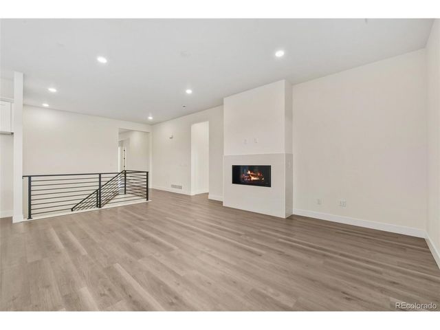 1617 Winter Glow Dr, Windsor, CO 80550