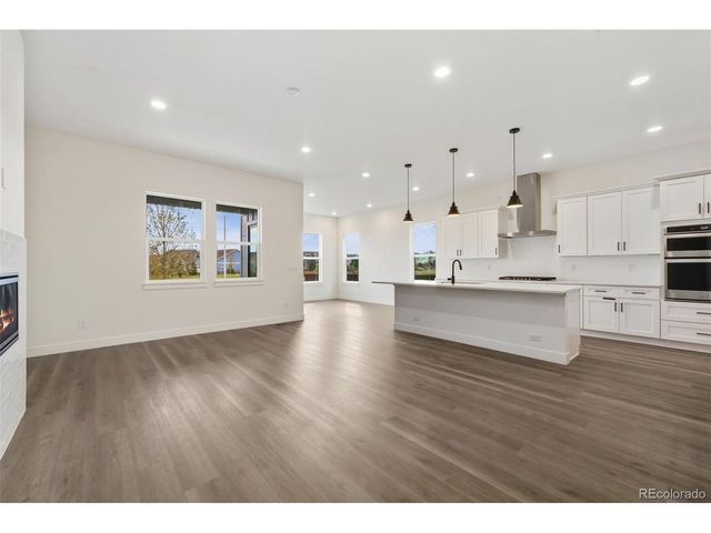 1617 Winter Glow Dr, Windsor, CO 80550