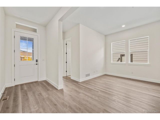 1617 Winter Glow Dr, Windsor, CO 80550