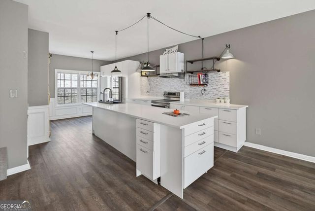 1644 Sandy Beach Point, Lawrenceville, GA 30043