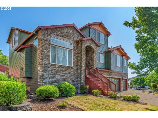 13061 Se MEADEHILL Ave, Happy Valley, OR 97086