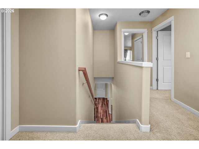13061 Se MEADEHILL Ave, Happy Valley, OR 97086