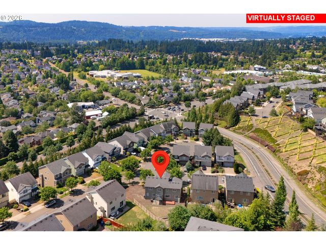 13061 Se MEADEHILL Ave, Happy Valley, OR 97086