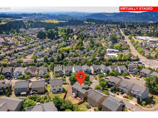 13061 Se MEADEHILL Ave, Happy Valley, OR 97086