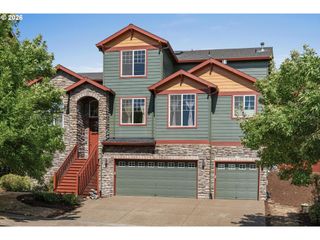 13061 Se MEADEHILL Ave, Happy Valley, OR 97086