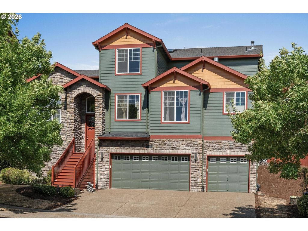 13061 Se MEADEHILL Ave, Happy Valley, OR 97086
