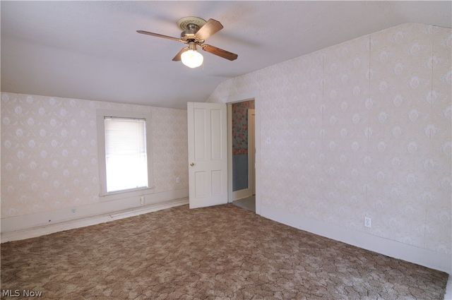 25 31st Street SW, Barberton, OH 44203
