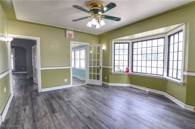 25 31st Street SW, Barberton, OH 44203