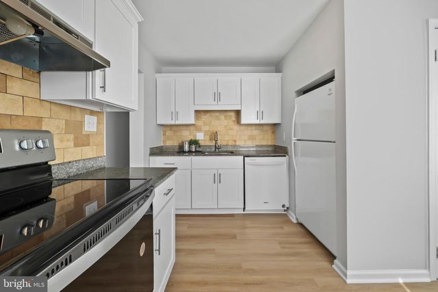 3112 ANNANDALE RD, Falls Church, VA 22042