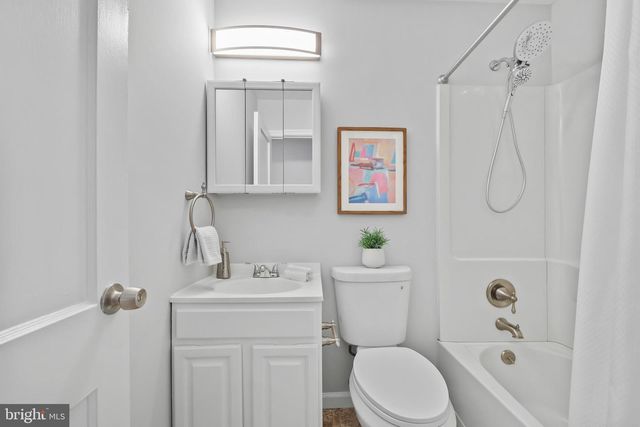 3112 ANNANDALE RD, Falls Church, VA 22042