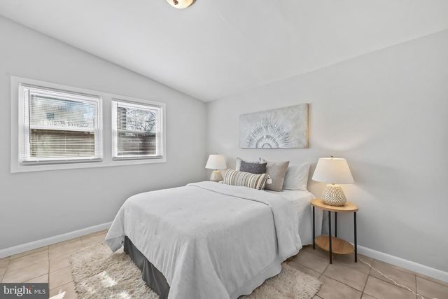 3112 ANNANDALE RD, Falls Church, VA 22042