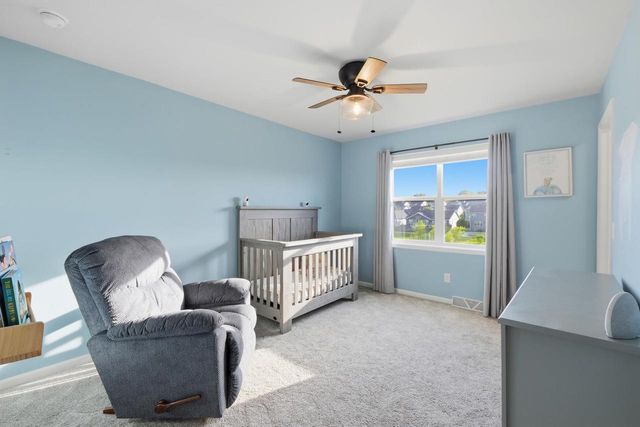 5326 N Peninsula Way, Mcfarland, WI 53558