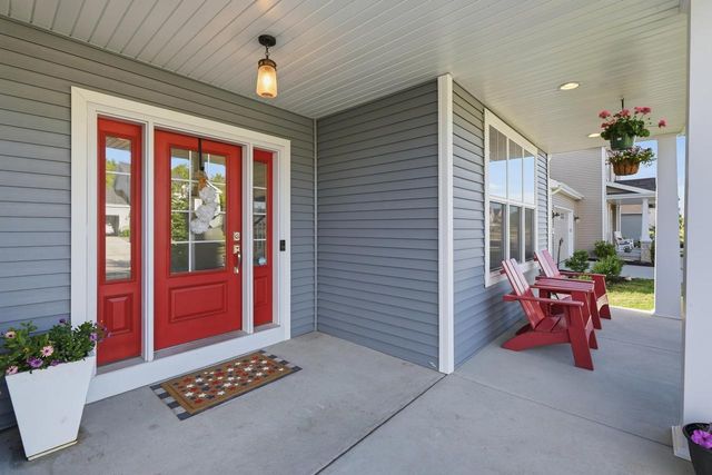 5326 N Peninsula Way, Mcfarland, WI 53558