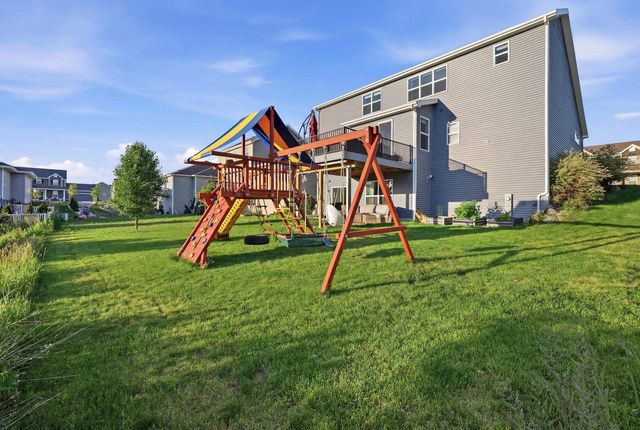 5326 N Peninsula Way, Mcfarland, WI 53558