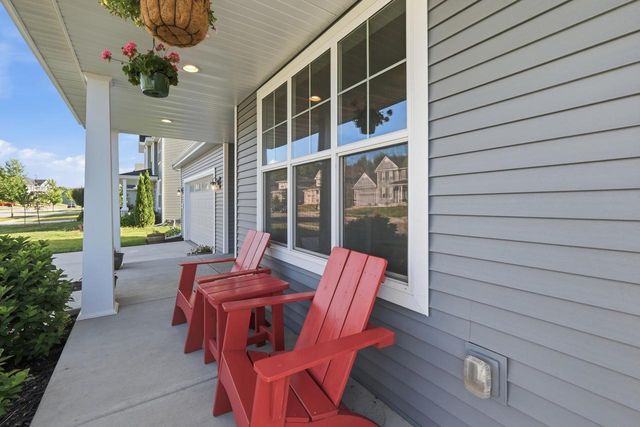 5326 N Peninsula Way, Mcfarland, WI 53558