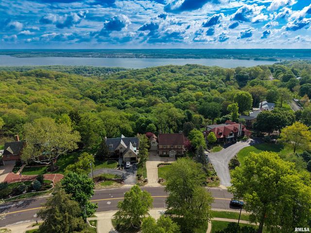 5014 N PROSPECT Road, Peoria Heights, IL 61616