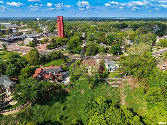 5014 N PROSPECT Road, Peoria Heights, IL 61616