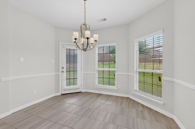 908 Heath Creek Drive, Desoto, TX 75115