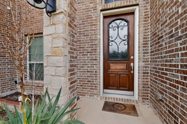 908 Heath Creek Drive, Desoto, TX 75115