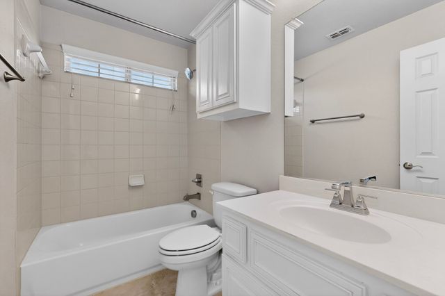908 Heath Creek Drive, Desoto, TX 75115